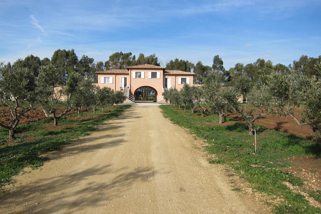 Agriturismo Pian di Spille - Golf Villa Tarquinia Bagian luar foto